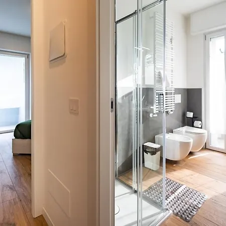 Modern Grey Flat In Apartment *