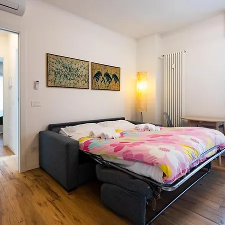 Modern Grey Flat In Apartment Verona