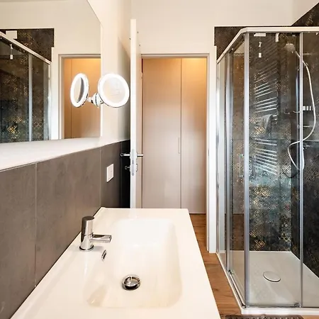 Apartment Modern Grey Flat In Verona