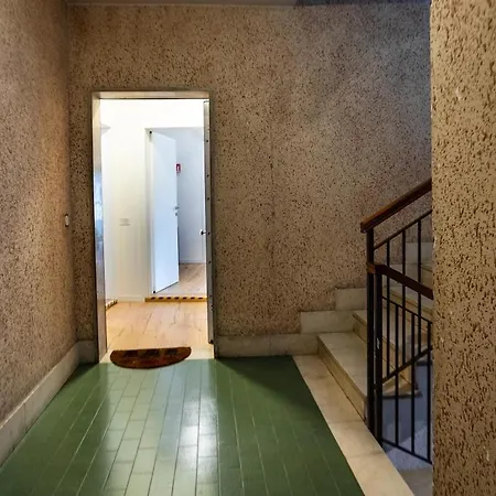 アパート Modern Grey Flat In